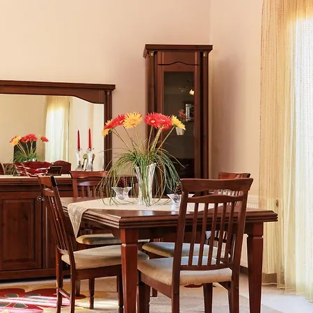 Philoxenia House דירה *